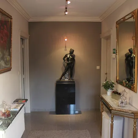 Vanloo Panzió 2*
